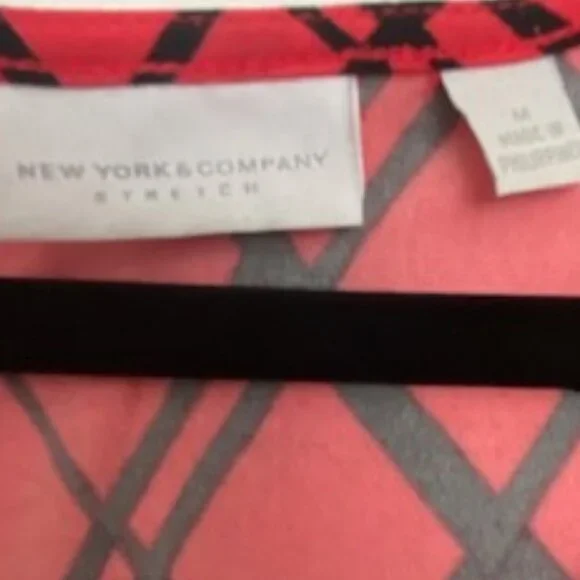 RED DRESS - Picture 2 of 2